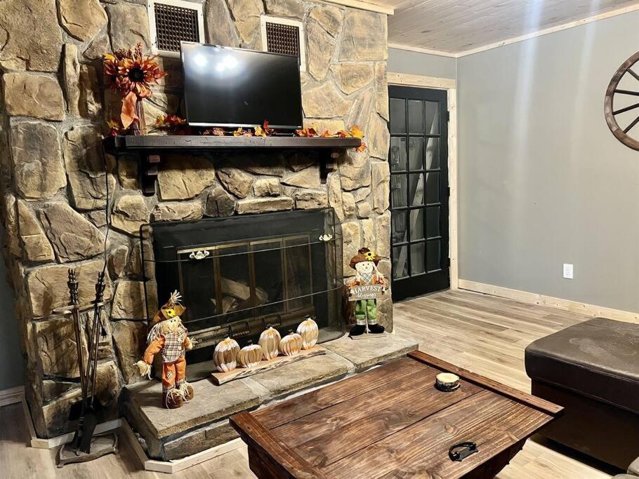 Moonshine Manor-Pets Ok-W/D-Pool Table-Arcade-Hot Tub Villa Gatlinburg Bagian luar foto